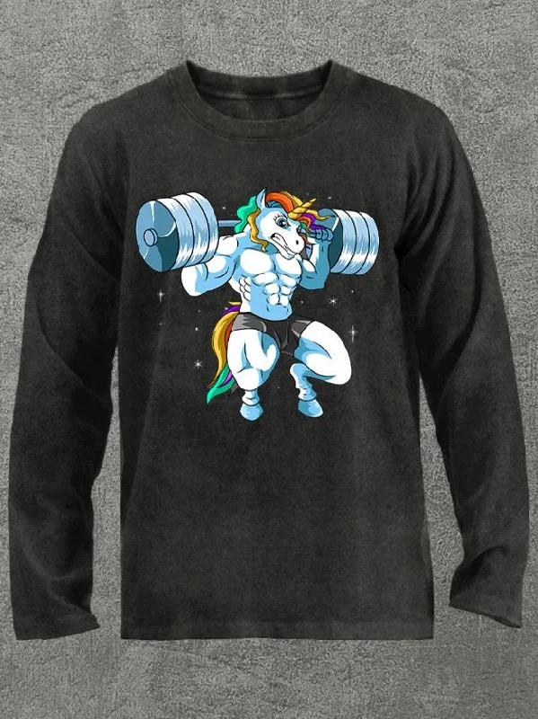 squatting unicorn Washed Gym Long Sleeve Shirt