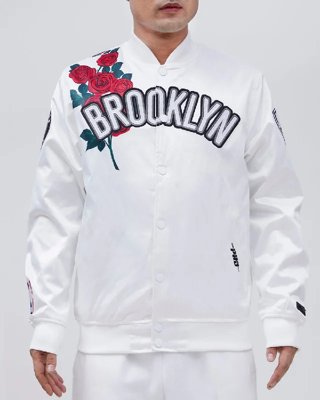 NBA BROOKLYN NETS ROSES MEN'S SATIN JACKET (WHITE)